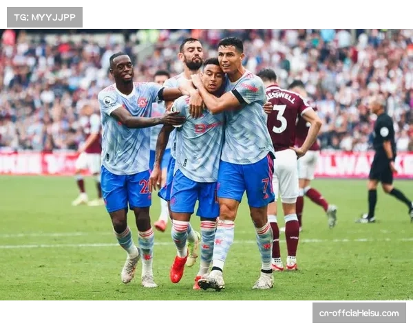 特写：时隔半年重回首发，尼斯门将完成多次关键扑救后振臂